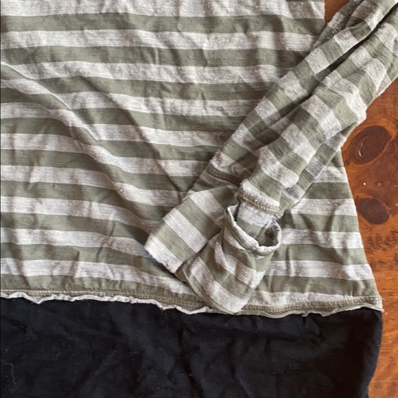 Lululemon Long sleeve - Picture 2 of 4